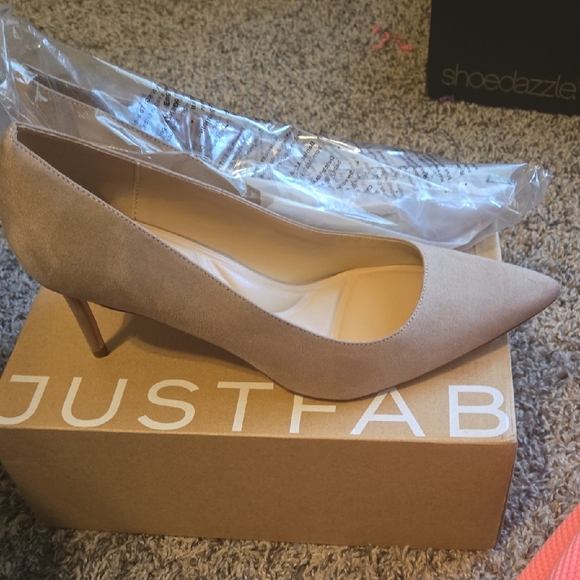 Just Fab Elegant Tan Women's Pumps - Picture 2 of 4